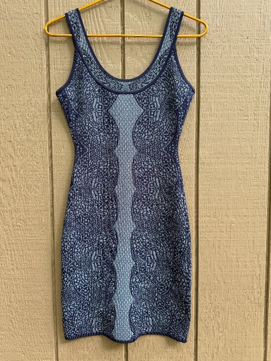 BCBGMaxAzria Dresses & Skirts - BCBG MAXAZARIA 'CASPAR' BLUE SHADOW LACE KNIT BANDAGE /BODYCON CLUB DRESS MEDIUM